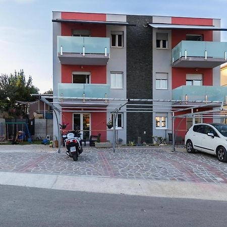 Apartments And Rooms With Parking Space Grebastica, Sibenik - 17831 Luaran gambar
