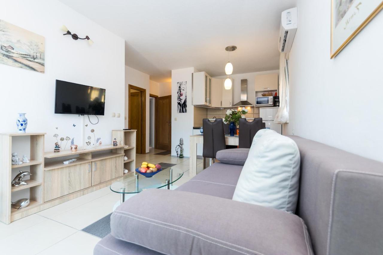 Apartments And Rooms With Parking Space Grebastica, Sibenik - 17831 Luaran gambar