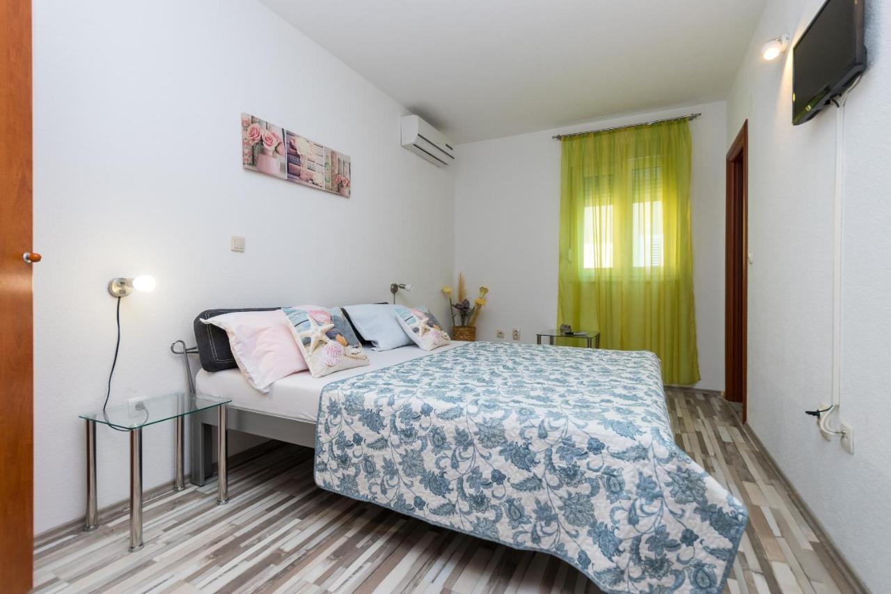 Apartments And Rooms With Parking Space Grebastica, Sibenik - 17831 Luaran gambar