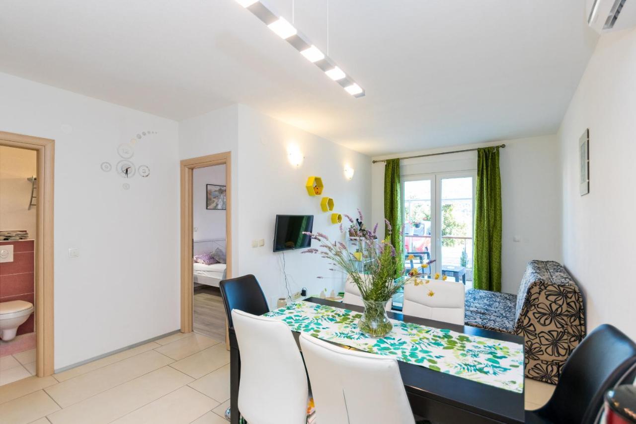 Apartments And Rooms With Parking Space Grebastica, Sibenik - 17831 Luaran gambar